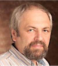 Разумовский Феликс Вельевич (р.1954) - историк, журналист, телеведущий.