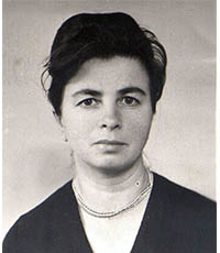 Петрова (урождённая Шульц) Валентина Владимировна (Васильевна) (1922-2018) - художник,  иллюстратор.