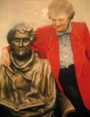 Л.Ю.Брауде у памятника А.Линдгрен в музее под открытым небом Скансене, Швеция