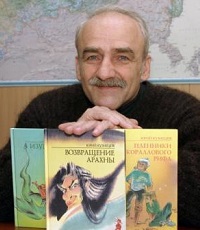 Кузнецов Юрий Николаевич (р.1950) - писатель, физик.