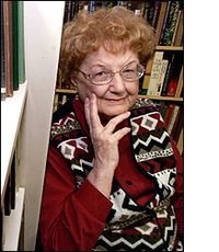 Нортон Андре (Нортон Алиса Мэри, Нортон Эндрю, Нортон Эндрью) (1912-2005) - американская писательница.
