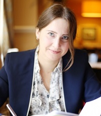 Назарова Лариса (Лариса Геннадьевна) (р.1986) - писатель, филолог.