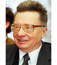 Шелохаев Влентин Валентинович (р.1941) - историк.