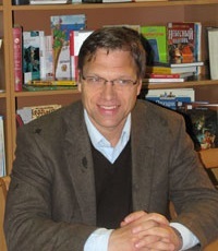 Ховланд Хенрик (р.1965) - норвежский писатель.