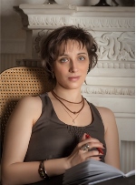 Лазаренская Майя Владимировна (р.1976) - писатель, психолог.