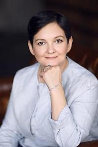 Лукьянова Ирина Владимировна (р.1969) - писательница, журналистка.