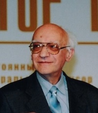 Мархасёв Лев Соломонович (1929-2011) - журналист, сценарист.
