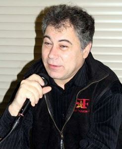 Мазин Александр Владимирович (р.1959) - писатель, драматург.