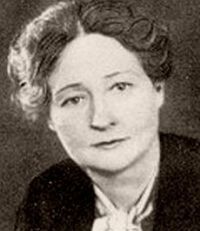 Перовская (Замчалова) Ольга Васильевна (1902-1961) - писательница.