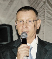Зарецкий Андрей Владленович (р.1953) - писатель, инженер, бизнесмен.