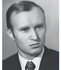 Сенчуров Юрий Николаевич (р.1936) - журналист, редактор.