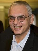 Шахназаров Карен Георгиевич (р.1952) - кинорежиссер, сценарист, продюсер.