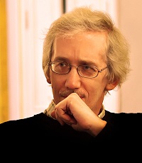Смольянинов Сергей Станиславович (р.1953) - композитор, поэт.