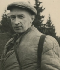 Спангенберг Евгений Павлович (1898-1968) - орнитолог-натуралист.