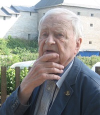 Кирпичников Анатолий Николаевич (1929-2020) - археолог, историк.