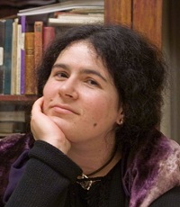 Полищук Вера Борисовна (р.1975) - петербургский переводчик, писатель.