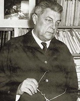 Ефремов Иван Антонович (Антипович) (1907(8)-1972) - писатель, палеонтолог, геолог.