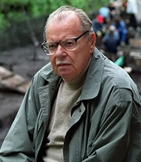 Янин Валентин Лаврентьевич (1929-2020) - археолог, историк, писатель.